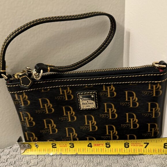 Dooney & Bourke Rare Vintage Wristlet - Picture 6 of 8